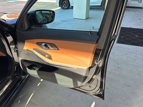 Certified 2025 BMW 330i Sedan w/ Premium Package image 11