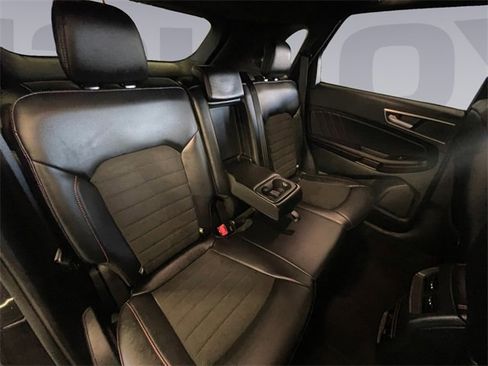 Used 2024 Ford Edge ST-Line w/ Class II Trailer Tow Package image 18