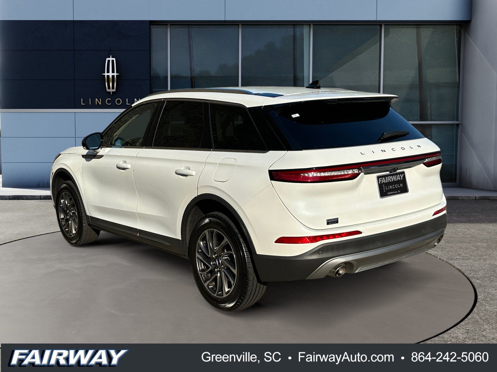 Used 2022 Lincoln Corsair FWD image 3