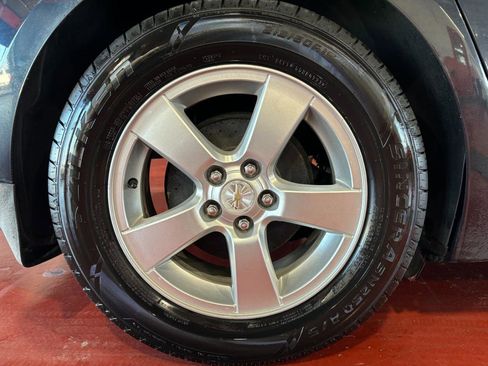 Used 2015 Chevrolet Cruze LT w/ Sun And Sound Package image 36