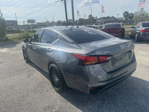 Used 2020 Nissan Altima 2.5 S FWD image 5