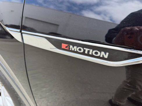 Used 2018 Volkswagen Atlas SE FWD image 2