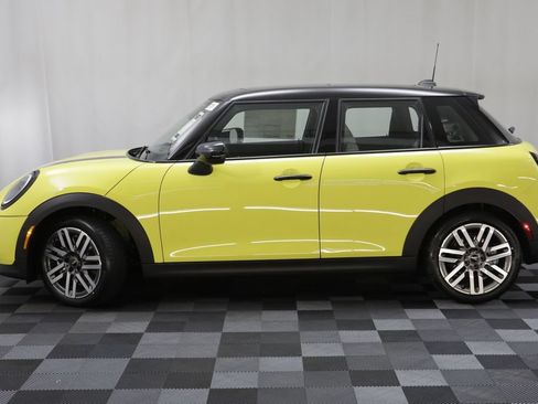 New 2026 MINI Cooper 4-Door Hardtop FWD image 5