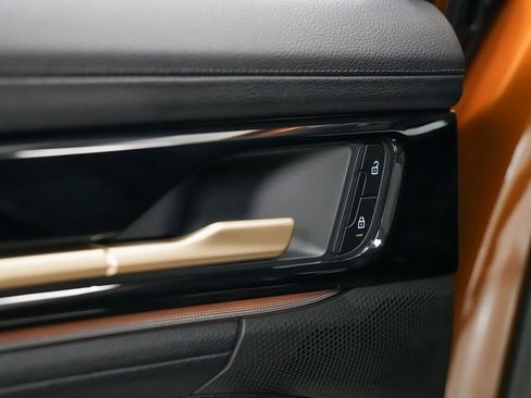 Certified 2025 Porsche Panamera 4 AWD/4WD image 15