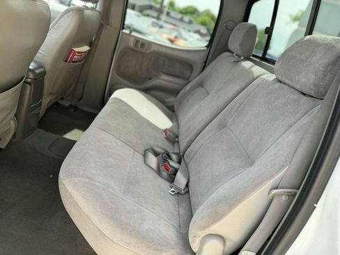 Used 2002 Toyota Tacoma PreRunner RWD image 12