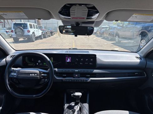 Used 2025 Kia K4 FWD image 27