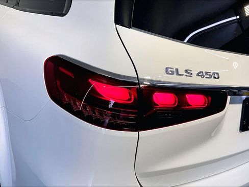 New 2026 Mercedes-Benz GLS 450 4MATIC image 5
