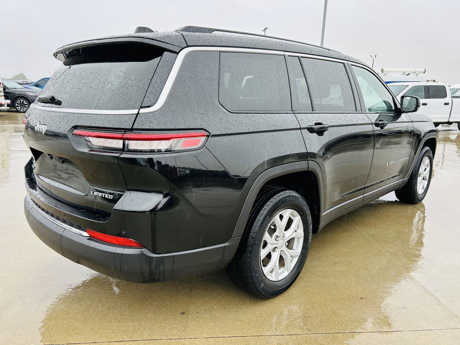 Used 2023 Jeep Grand Cherokee L Limited w/ Trailer Tow Group (B) AWD/4WD image 43