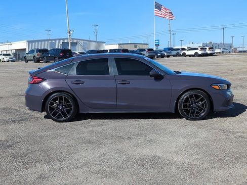 Used 2023 Honda Civic Sport Touring image 4