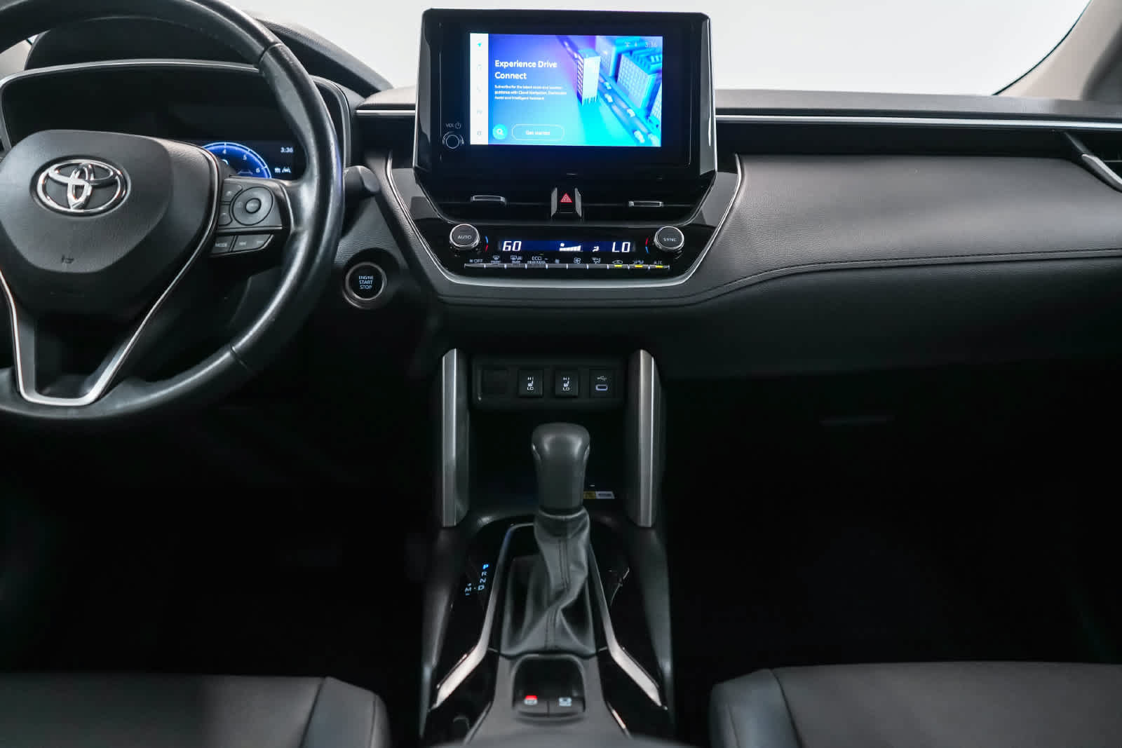 Used 2023 Toyota Corolla Cross XLE w/ Convenience Package FWD image 17