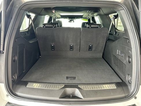 Used 2025 GMC Yukon XL Denali w/ Sun & Power Step Package image 19