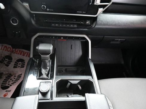 Used 2022 Toyota Tundra SR5 RWD image 9