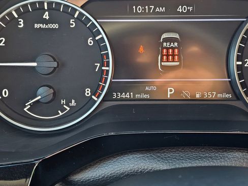 Used 2024 Nissan Pathfinder SV image 21