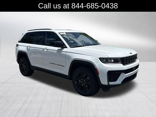 New 2026 Jeep Grand Cherokee Altitude RWD image 3