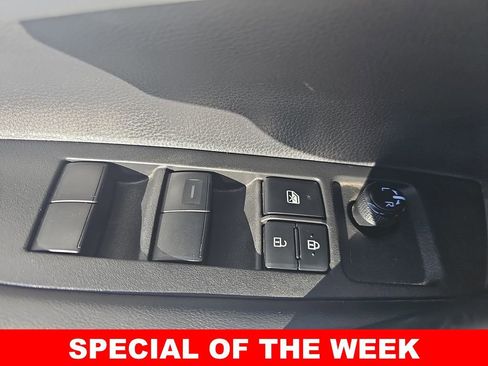 Used 2024 Toyota Corolla SE w/ Convenience Package image 27