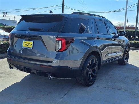 Used 2022 Ford Explorer ST-Line w/ Class IV Trailer Tow Package image 2