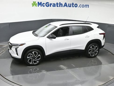 New 2026 Chevrolet Trax RS w/ Driver Confidence Package FWD image 18