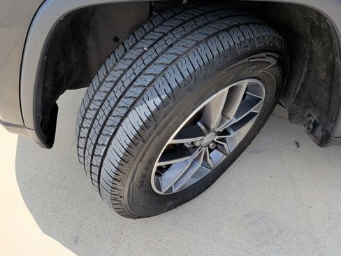 Used 2017 Jeep Grand Cherokee Limited AWD/4WD image 48