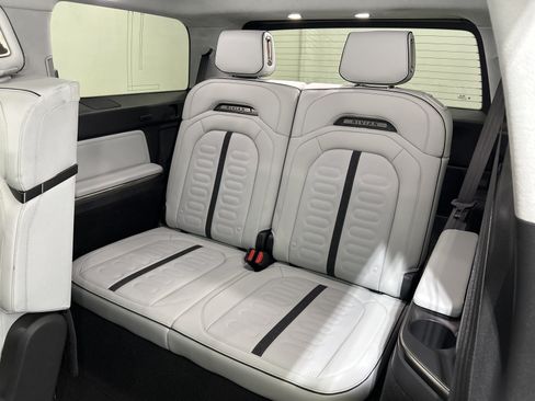 Used 2024 Rivian R1S Adventure AWD/4WD image 22