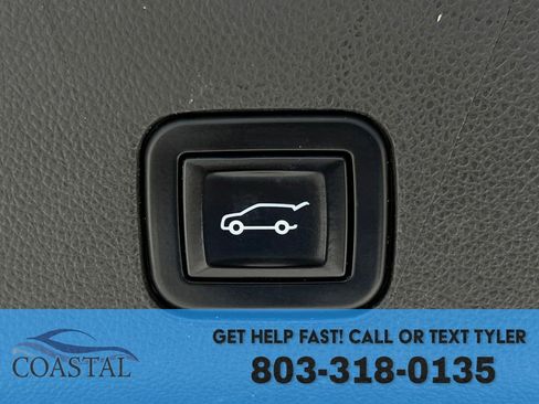 Used 2022 Chevrolet Suburban LT AWD/4WD image 23