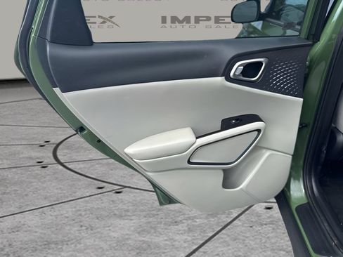 Used 2020 Kia Soul EX FWD image 27