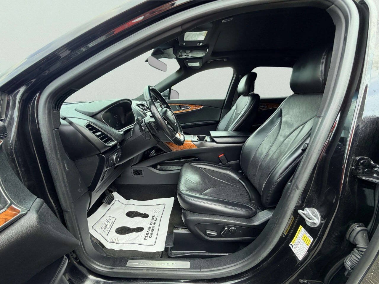 Used 2019 Lincoln Nautilus Reserve AWD/4WD image 18