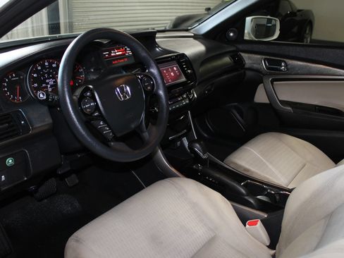 Used 2016 Honda Accord EX image 21