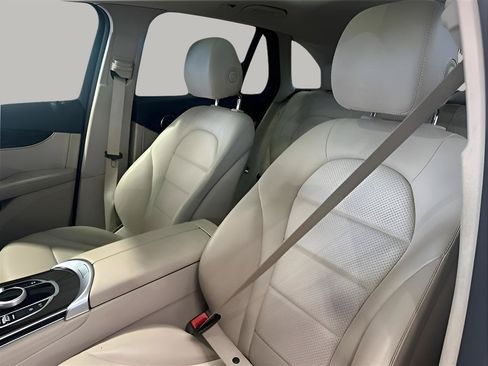 Used 2017 Mercedes-Benz GLC 300 4MATIC w/ Premium 1 Package image 11