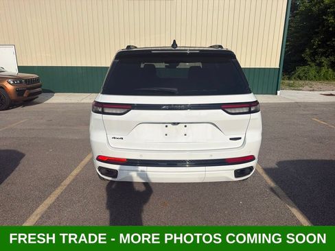 Used 2025 Jeep Grand Cherokee Summit AWD/4WD image 3