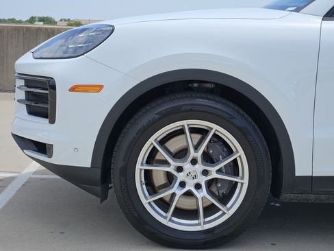Certified 2026 Porsche Cayenne AWD/4WD image 13