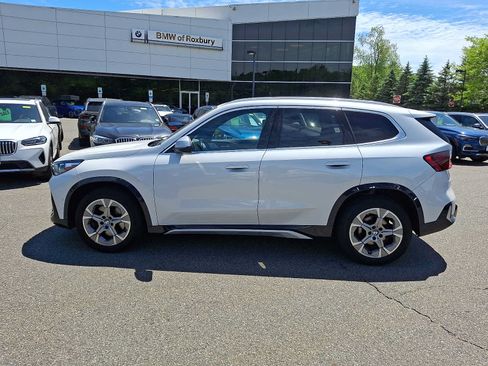 Used 2024 BMW X1 xDrive28i w/ Convenience Package AWD/4WD image 4
