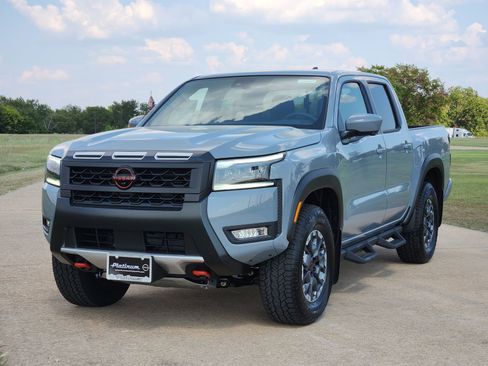 New 2026 Nissan Frontier PRO-4X w/ Pro-4x Convenience Package image 7