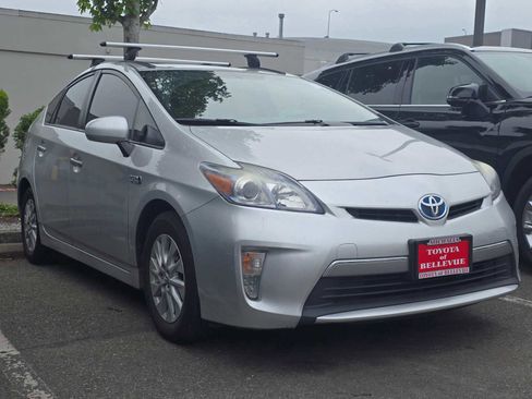 Used 2013 Toyota Prius Prime Plug-In Hybrid FWD image 3