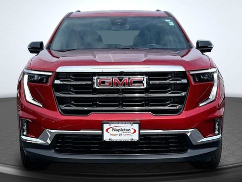 Used 2024 GMC Acadia Elevation w/ Luxury Package FWD image 3