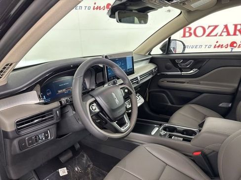 New 2026 Lincoln Corsair Premiere image 14