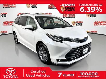 Used 2022 Toyota Sienna XLE w/ XLE Plus Package