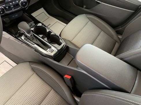 New 2026 Chevrolet Trax LT image 25