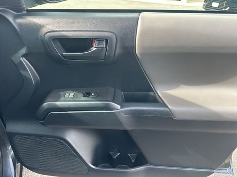 Used 2018 Toyota Tacoma SR w/ SR Convenience Package image 25