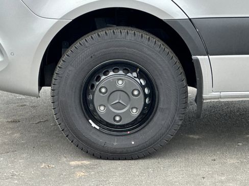 New 2024 Mercedes-Benz Sprinter 3500 image 25