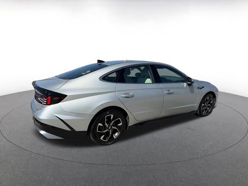Used 2025 Hyundai Sonata SEL FWD image 12