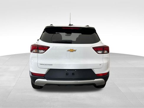 Used 2023 Chevrolet TrailBlazer LT w/ Convenience Package FWD image 4