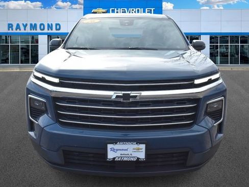 New 2026 Chevrolet Traverse LT w/ Sun and Wheel Package image 9