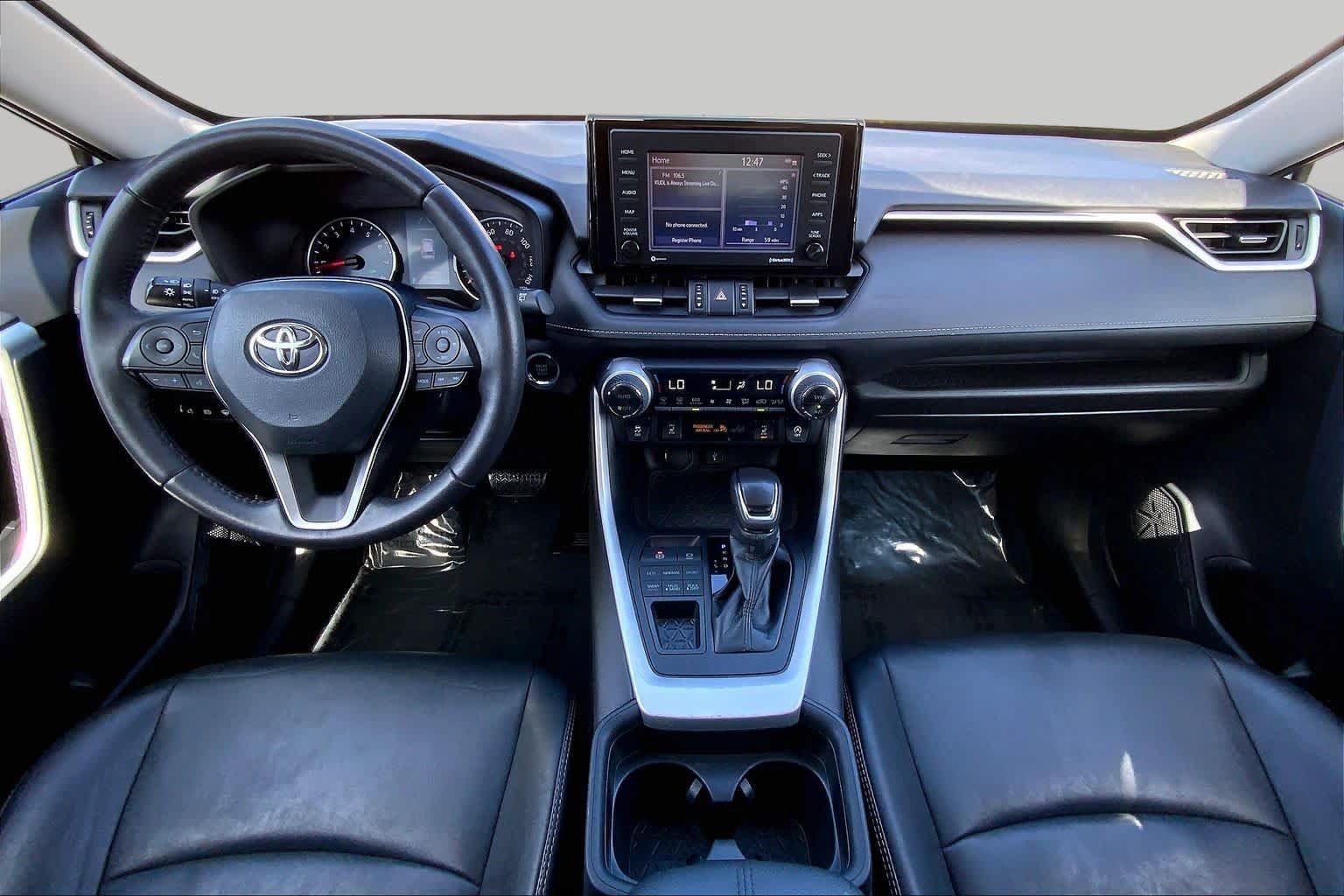 Used 2021 Toyota RAV4 XLE Premium AWD/4WD image 15