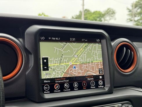 Used 2023 Jeep Gladiator Mojave AWD/4WD image 18