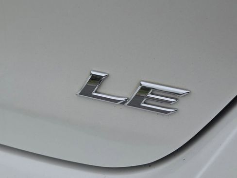 Used 2014 Toyota Venza LE w/ LE Convenience Package FWD image 23