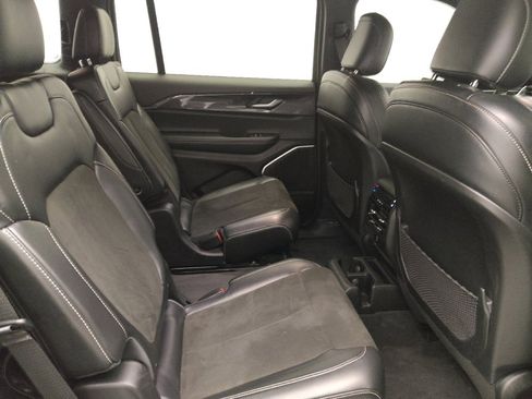 Used 2021 Jeep Grand Cherokee L Laredo image 19