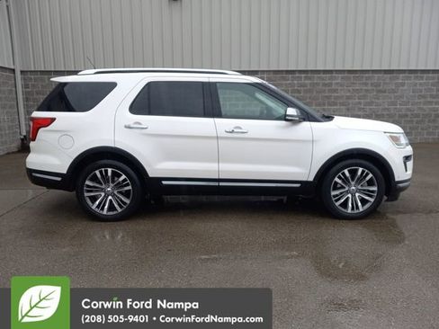 Used 2018 Ford Explorer Platinum image 2