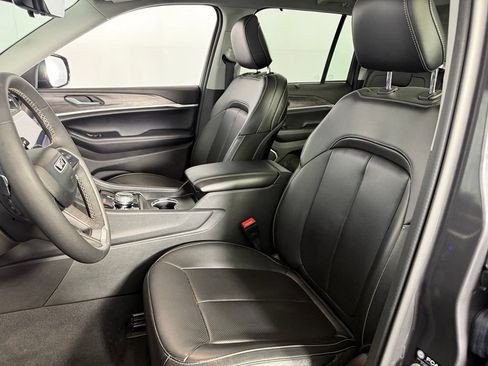 Used 2024 Jeep Grand Cherokee Limited 4xe w/ Luxury Tech Group II AWD/4WD image 23