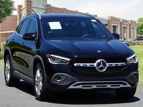 Used 2023 Mercedes-Benz GLA 250 4MATIC image 3