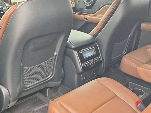 Used 2022 Lincoln Aviator Reserve w/ Equipment Group 201A AWD/4WD image 28